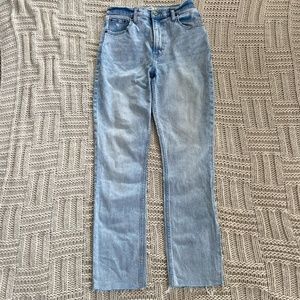 Abercrombie & Fitch The 90s Slim Straight Ultra High Rise